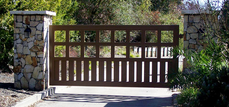 best gate repair in Lake Forest